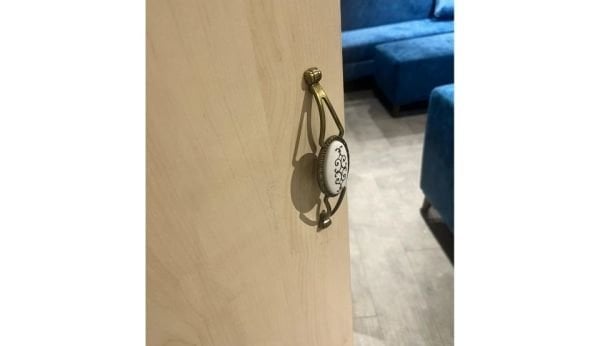 Teşhir Güven 3 Kapaklı Dolap