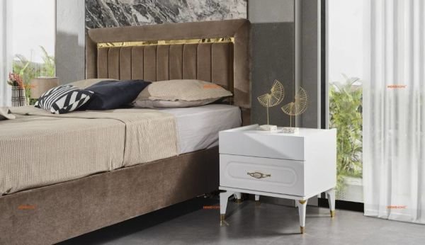 C. Palmera Yatak Odası Başlık