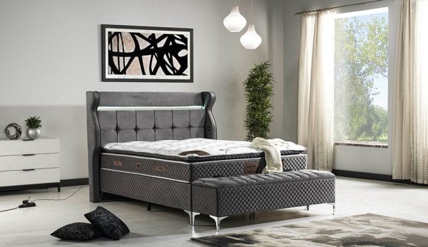 Defne Yatak, Baza, Başlık Set