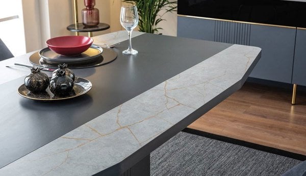 Teşhir Noir Yemek Odası