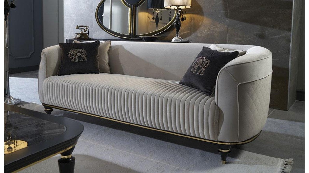 A. Arya Üçlü Koltuk