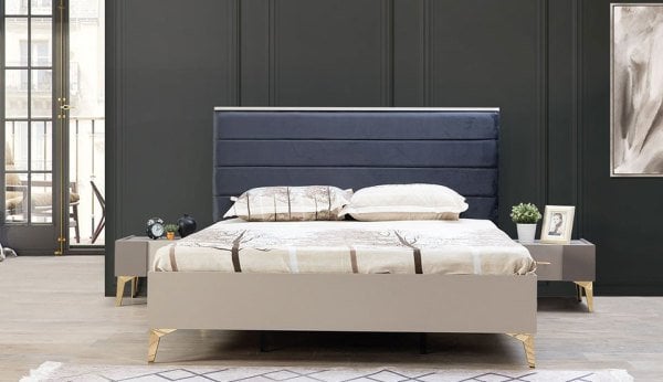 Teşhir Kumsal Yatak Odası