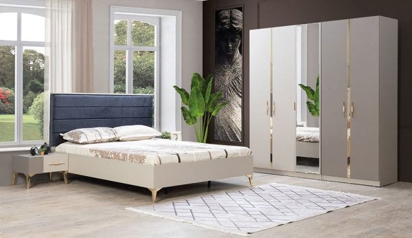 Teşhir Kumsal Yatak Odası