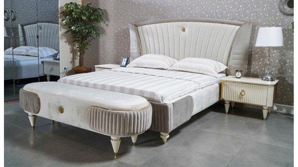 Teşhir A. İnci Yatak Odası