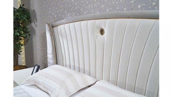 Teşhir A. İnci Yatak Odası